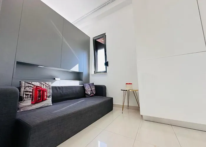 Riviera ママイア